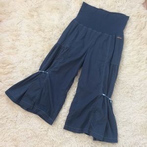 Matilda Jane fun Medium Capri Pants Med